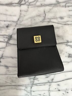 GIVENCHY Vintage 4G Logo Leather Clasp Black Bag